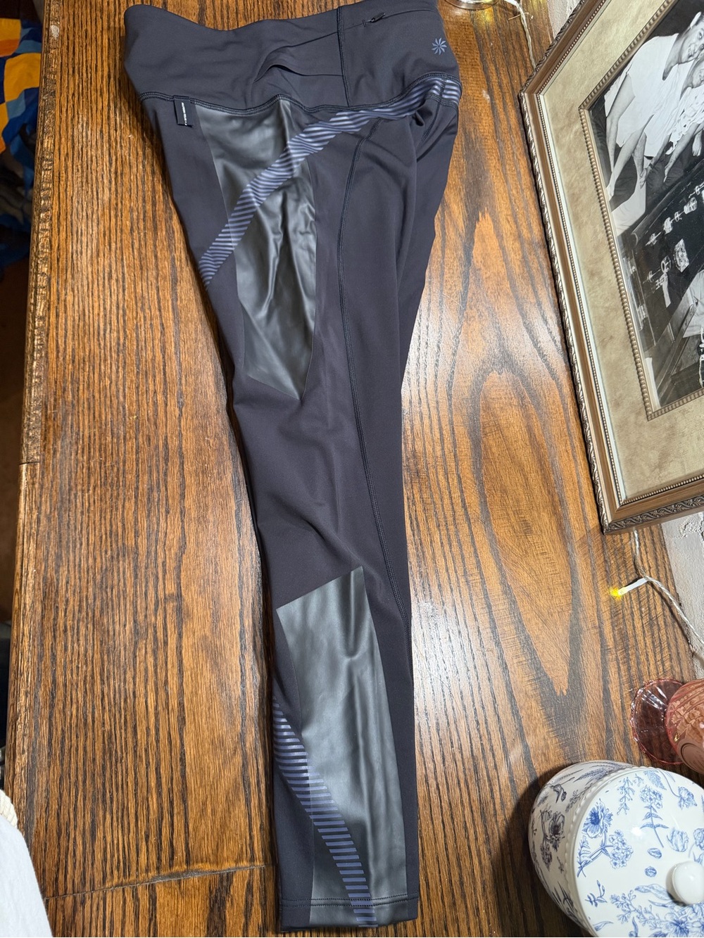 Allyson Felix Athleta Black Performance Leggings 0105 - Picture 13 of 15